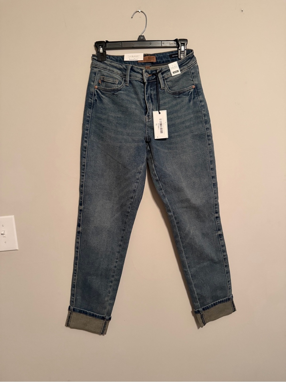 Judy Blue midrise Medium Blue Boyfriend fit Jeans new with tags